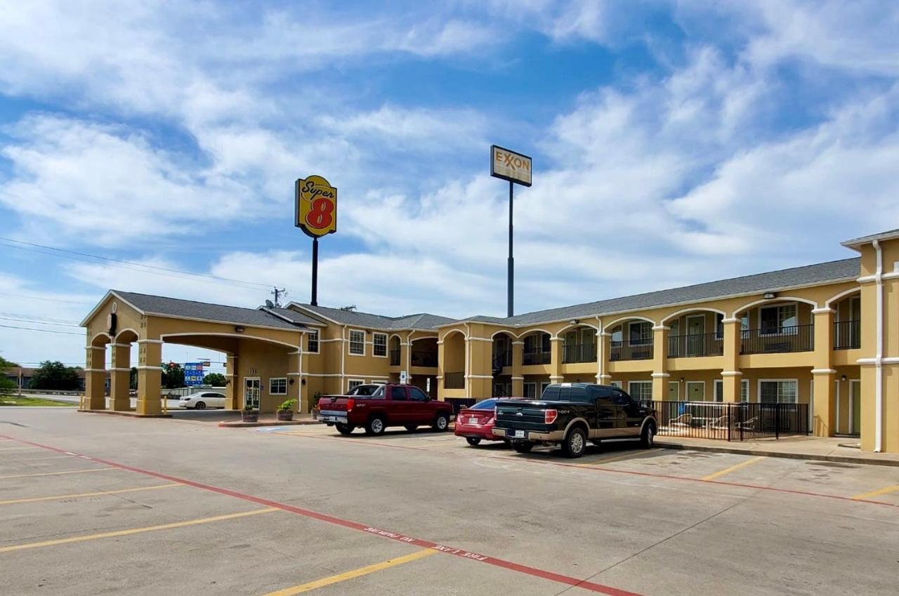 Super 8 By Wyndham Forney/East Dallas Hotel Exterior foto